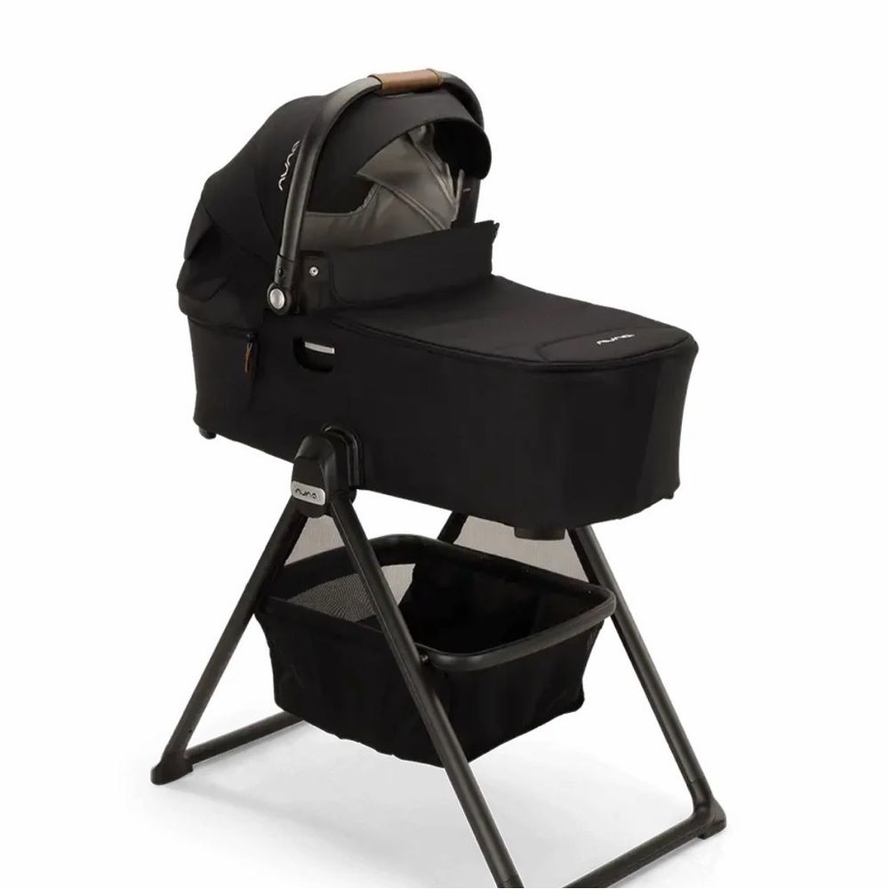 Nuna DEMI Next Bassinet + Stand